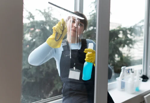 Nettoyage de vitres intérieures et extérieures aux Sièges